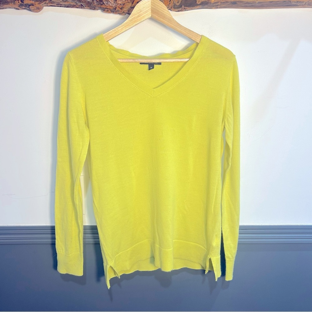 Banana Republic 100% Merino Wool V Neck Lightweight Sweater in bright yellow